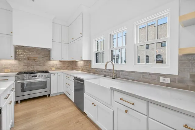 $799,900 | 332 Sugarview Road, Sugar Hill, GA 30518