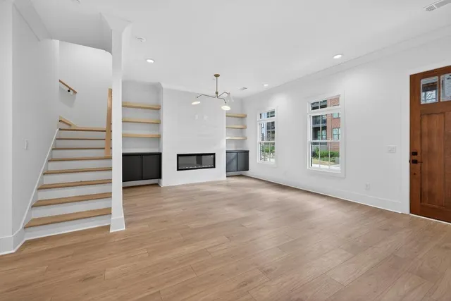 $799,900 | 332 Sugarview Road, Sugar Hill, GA 30518