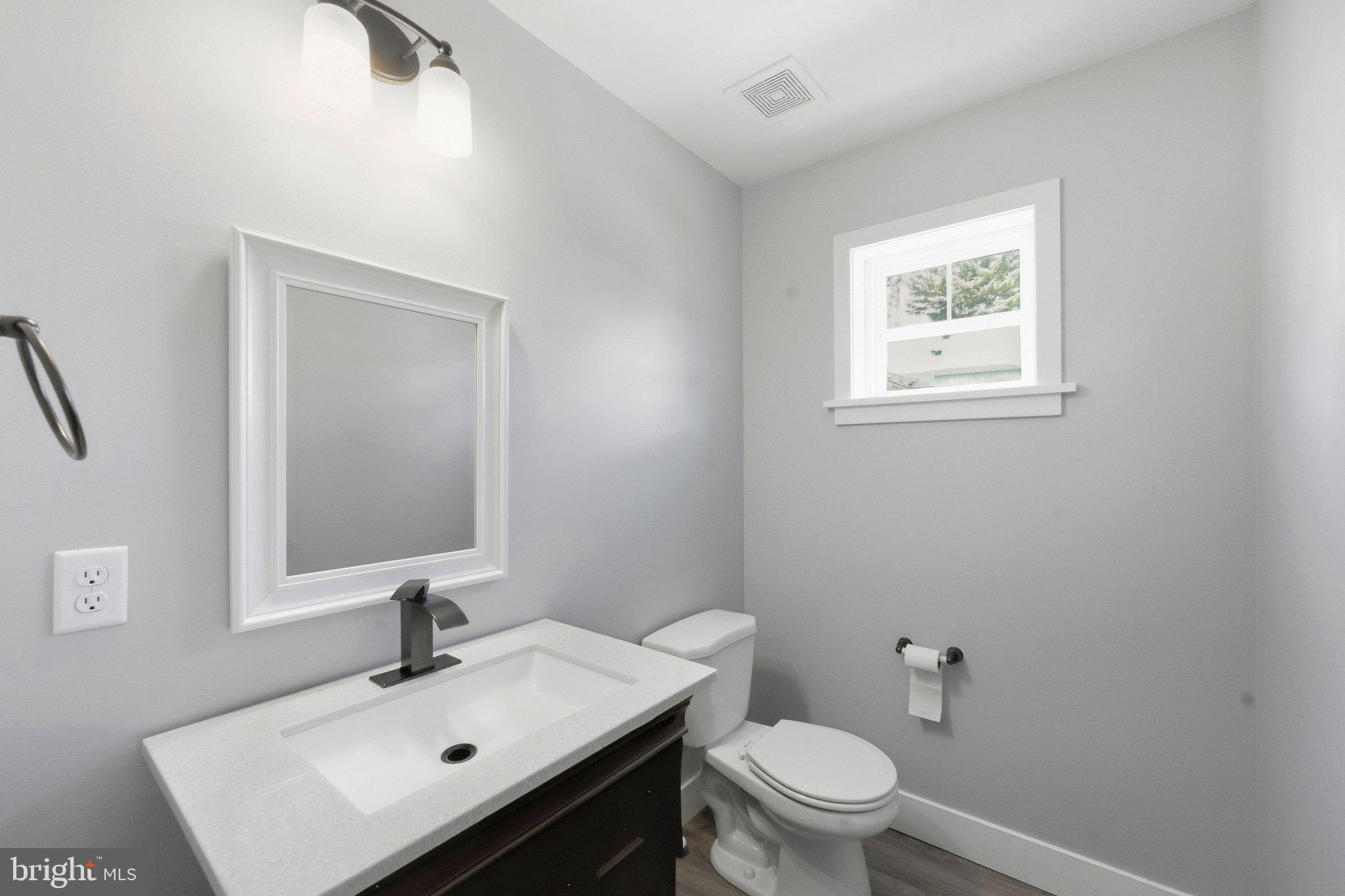 408 Hensley Street Lititz, PA 17543 - Photo 7 of 15 Gallery Image 7