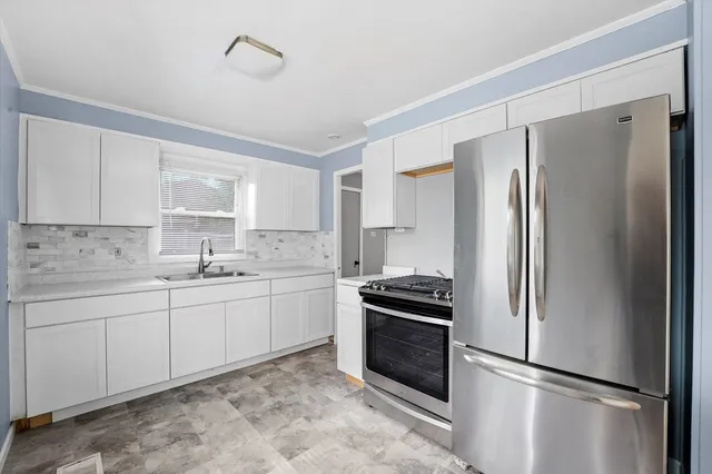 $179,999 | 300 Meota Street, Park Forest, IL 60466