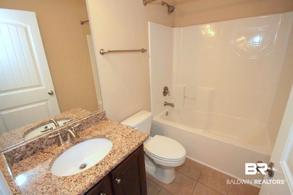 9801 Cumbria Drive Daphne, AL 36526 - Photo 28 of 41 Guest Bath