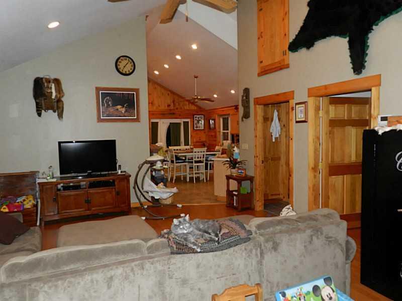 565 Todds Corner Road St. Albans, ME 04971 - Photo 14 of 31 Living Room.
