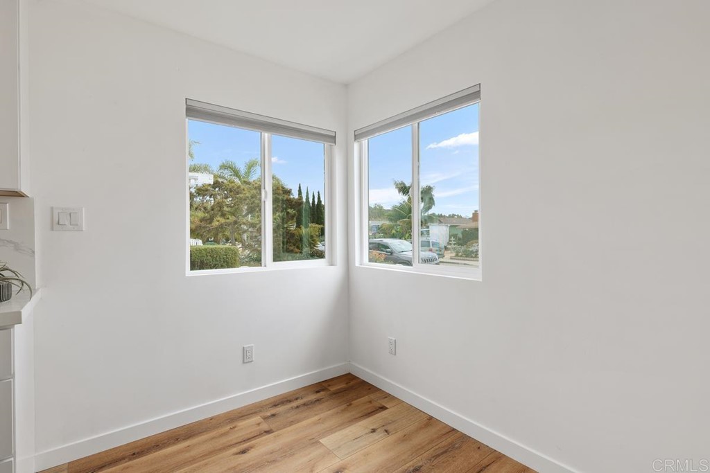 742 Snapdragon Street Encinitas, CA 92024 - Photo 13 of 22 an empty room with a window