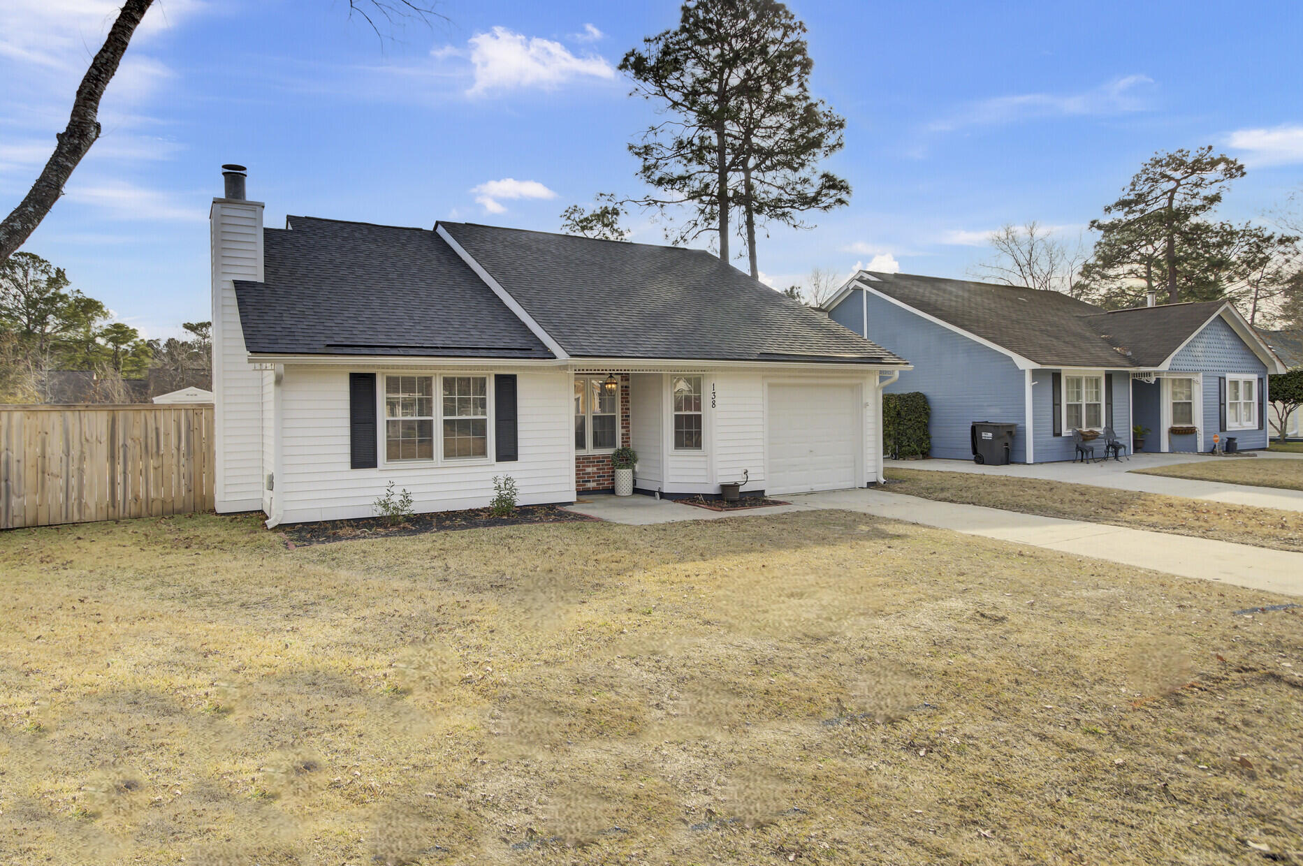 138 Manchester Road Summerville, SC 29486 - Photo 3 of 40 03_3_mls