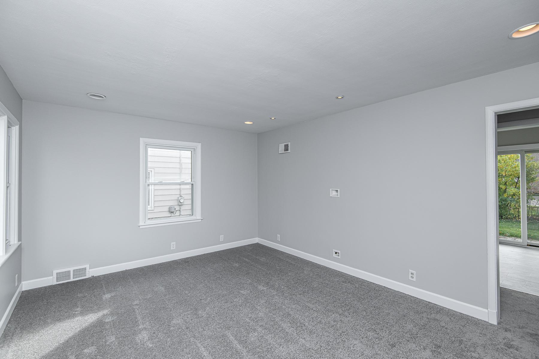 916 10th Street Northwest Rochester, MN 55901 - Photo 8 of 17