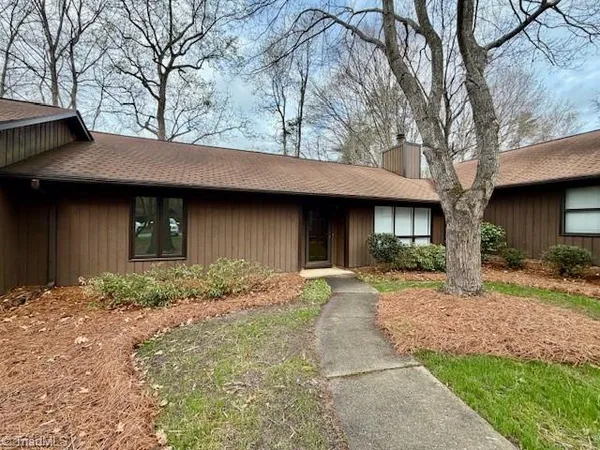 $1,400 | 2543 Cottage Place, Greensboro, NC 27455