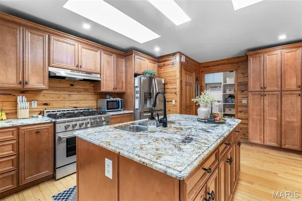 $825,000 | 12928 Morgans Meadow Road, De Soto, MO 63020