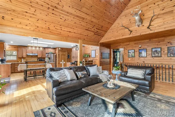 $825,000 | 12928 Morgans Meadow Road, De Soto, MO 63020