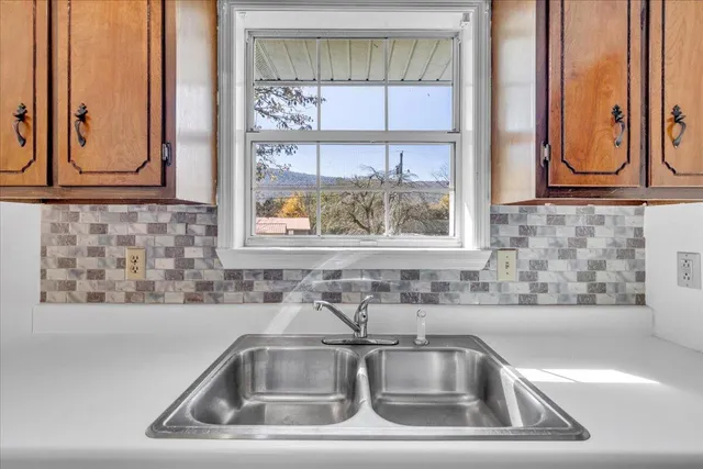 $189,999 | 250 Cedar Point Lane, Kimball, TN 37380