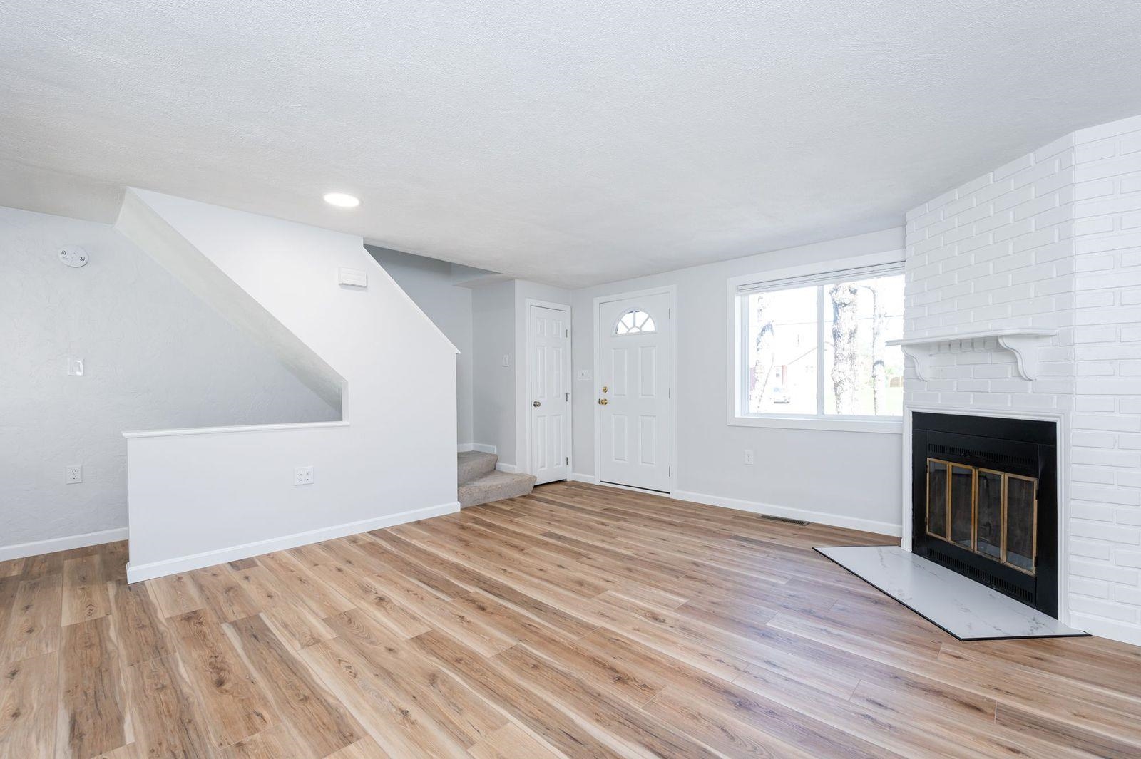 56 R Conleys Grove Road, Unit A Derry, NH 03038 - Photo 7 of 27