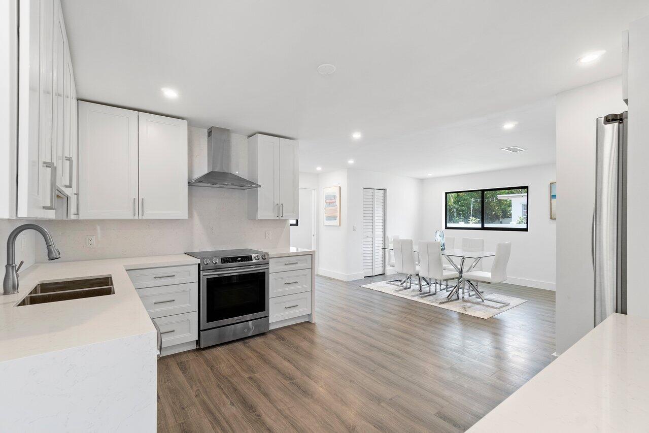 742 Appleby Street Boca Raton, FL 33487 - Photo 6 of 22 Open Dining Area
