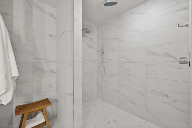 $3,995 | 1225 Lasalle Avenue, Unit 2301, Minneapolis, MN 55403