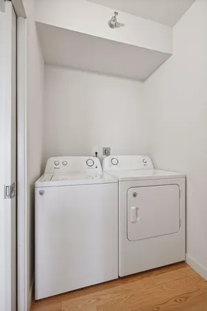 $3,995 | 1225 Lasalle Avenue, Unit 2301, Minneapolis, MN 55403