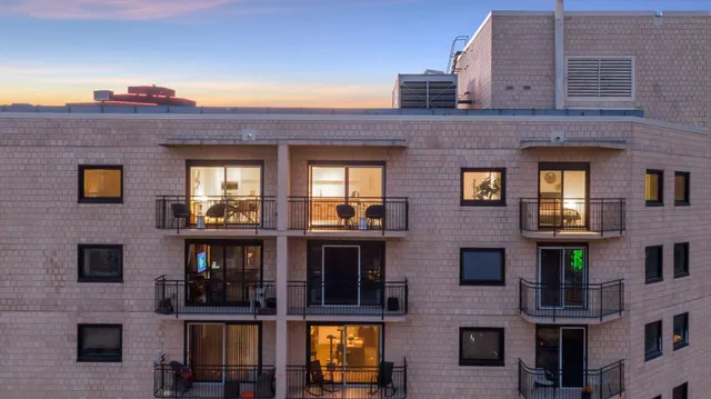 $3,995 | 1225 Lasalle Avenue, Unit 2301, Minneapolis, MN 55403