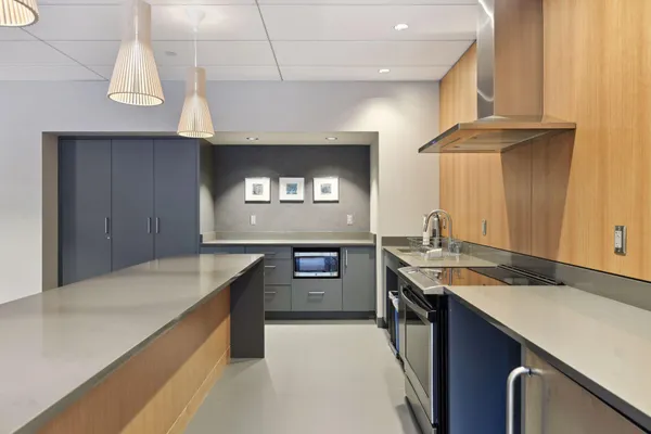 $3,995 | 1225 Lasalle Avenue, Unit 2301, Minneapolis, MN 55403
