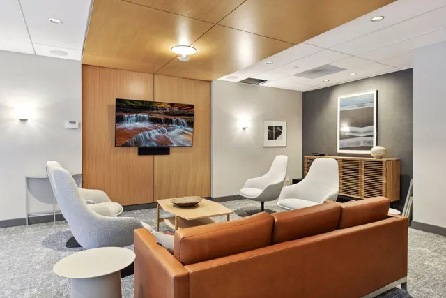 $3,995 | 1225 Lasalle Avenue, Unit 2301, Minneapolis, MN 55403