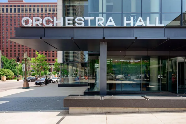 $3,995 | 1225 Lasalle Avenue, Unit 2301, Minneapolis, MN 55403