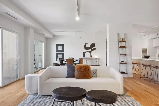 $3,995 | 1225 Lasalle Avenue, Unit 2301, Minneapolis, MN 55403