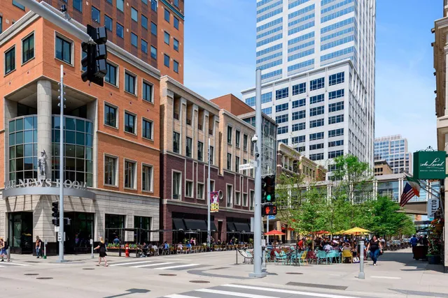 $3,995 | 1225 Lasalle Avenue, Unit 2301, Minneapolis, MN 55403