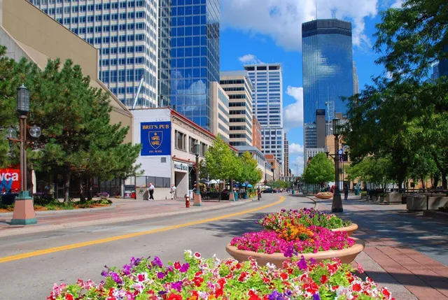 $3,995 | 1225 Lasalle Avenue, Unit 2301, Minneapolis, MN 55403