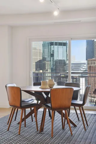 $3,995 | 1225 Lasalle Avenue, Unit 2301, Minneapolis, MN 55403