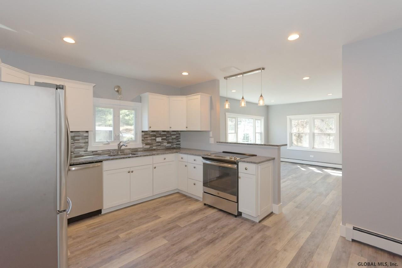 10 Ashdown Road Ballston Lake, NY 12019 - Photo 8 of 25 Photo 8