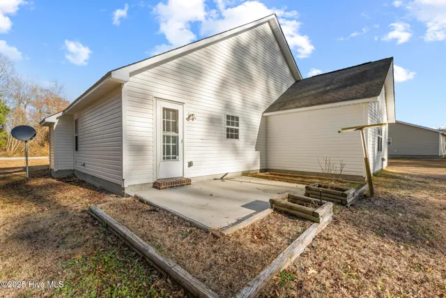 $249,000 | 202 Scout Lane, Chinquapin, NC 28521