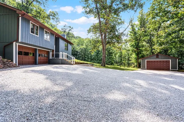 $275,000 | 401 North Springfield Street, Grafton, IL 62037