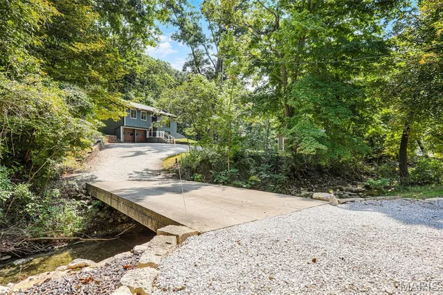 $275,000 | 401 North Springfield Street, Grafton, IL 62037