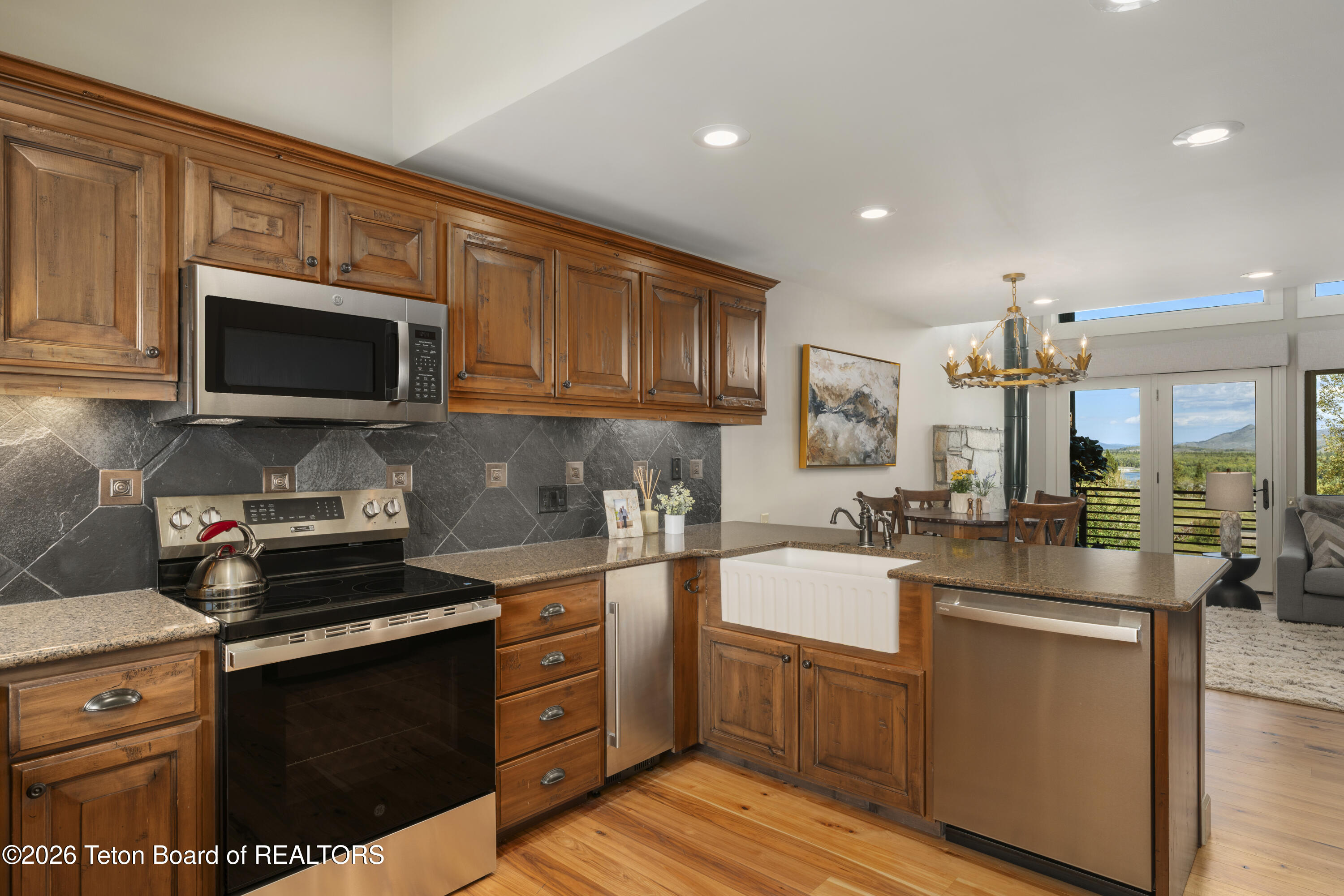 3100 South Fall Creek Road, Unit 12B Wilson, WY 83014 - Photo 13 of 44 New set of appliances
