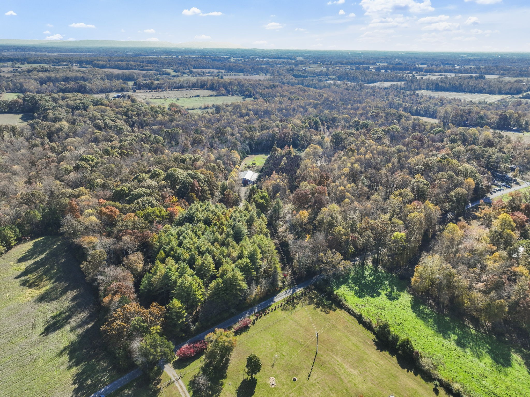 233 Taylor Lake Road Morrison, TN 37357 - Photo 23 of 51 a view of a city
