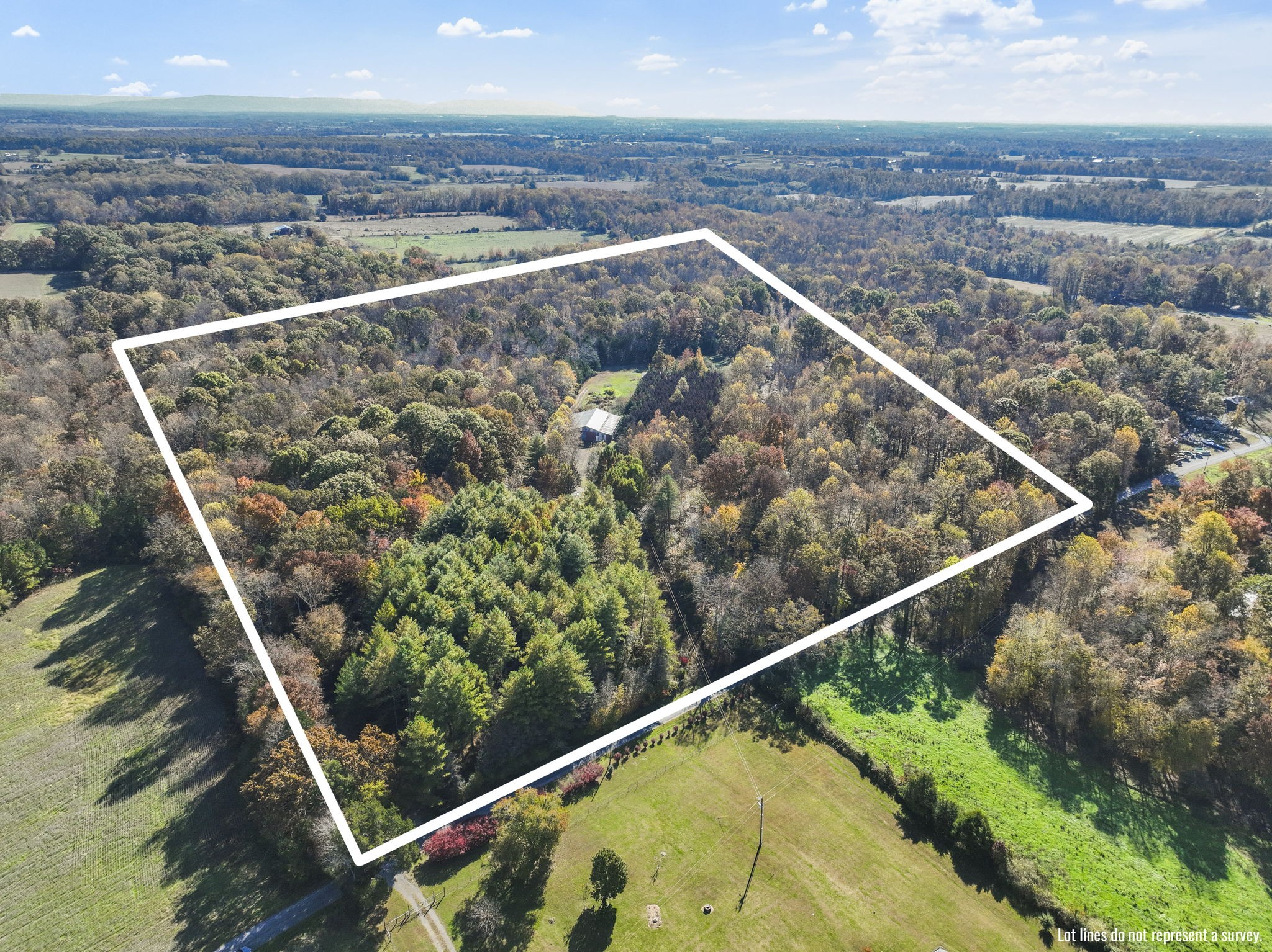 233 Taylor Lake Road Morrison, TN 37357 - Photo 7 of 51 a view of a city