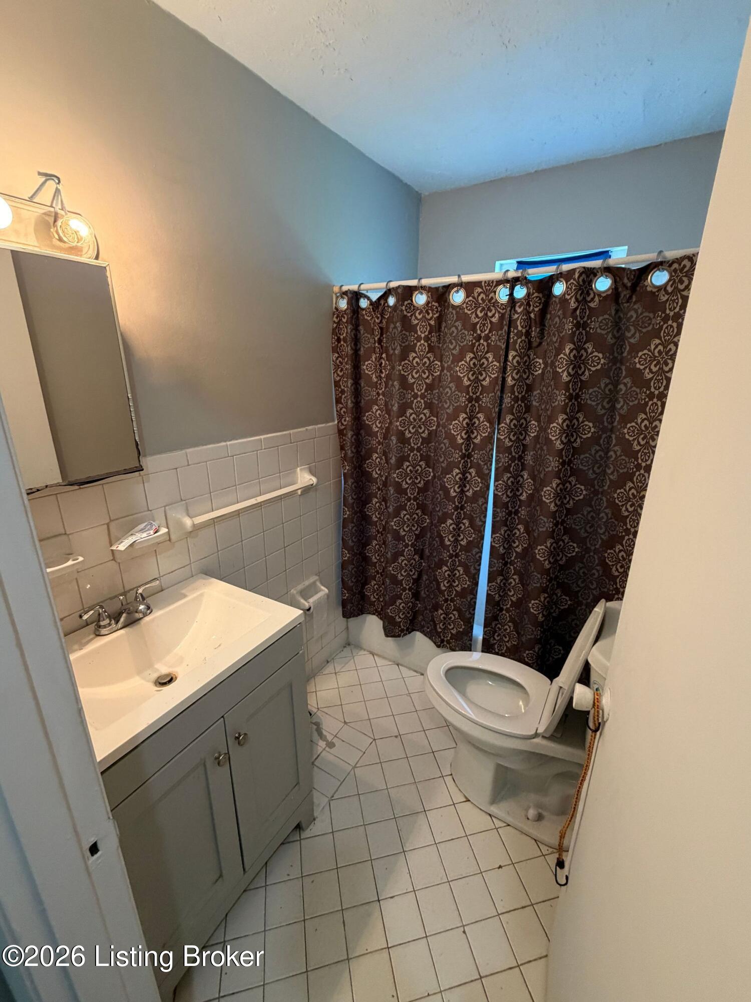 12705 East Orell Road Louisville, KY 40272 - Photo 9 of 25 photo_online_009
