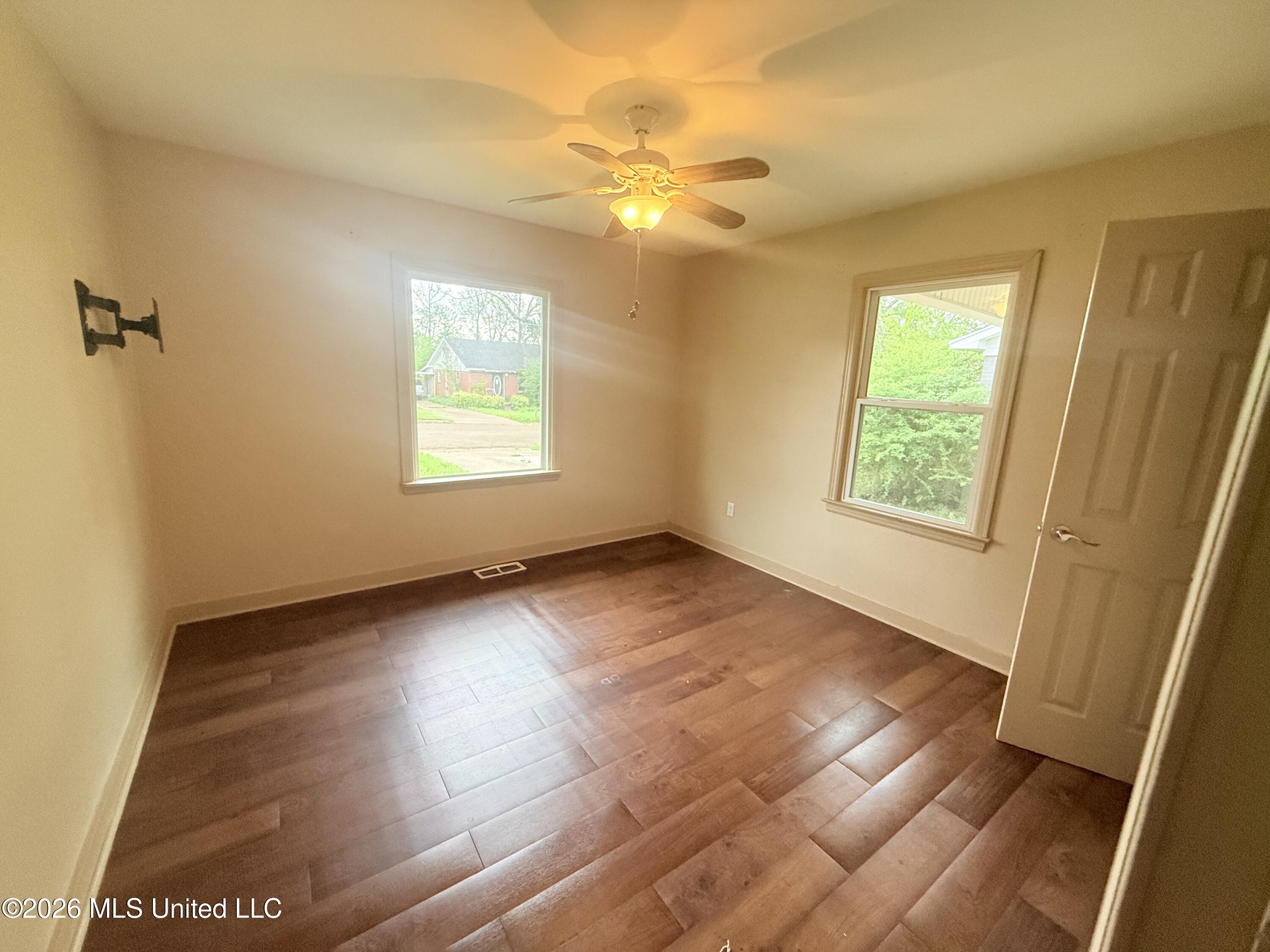 2135 Long Street Grenada, MS 38901 - Photo 15 of 26 IMG_7257