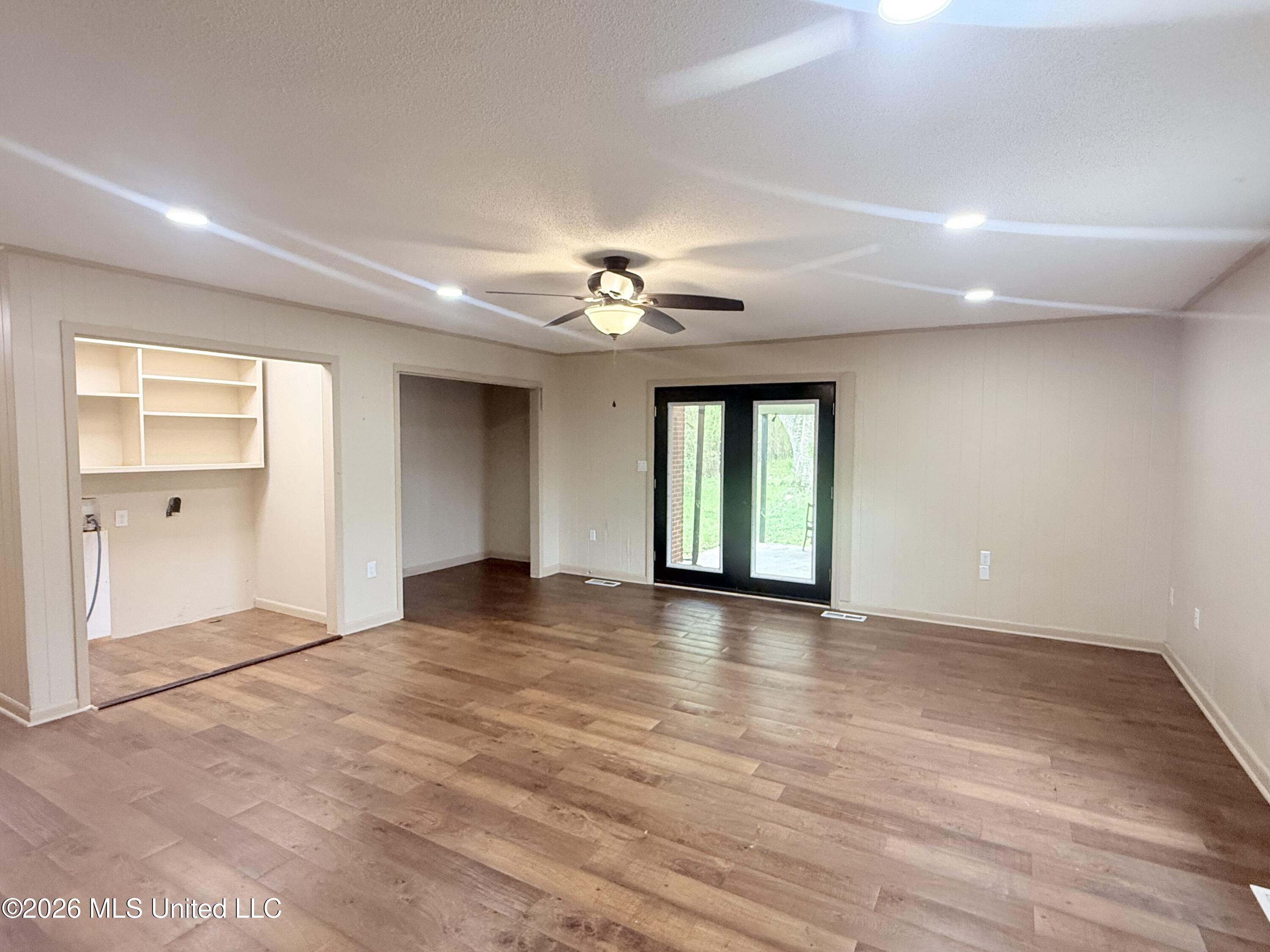 2135 Long Street Grenada, MS 38901 - Photo 5 of 26 IMG_7246