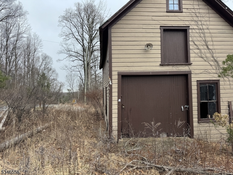 197 East Mill Road Long Valley, NJ 07853 - Photo 12 of 17