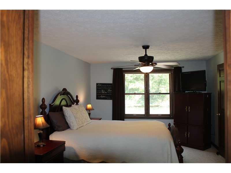 165 Ridgeview Drive Wexford, PA 15090 - Photo 14 of 25 Master Bedroom. A very nice size bedroom with en-suite bath and walk-in closet.