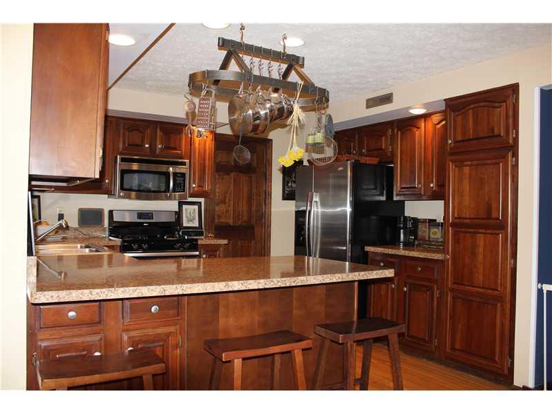 165 Ridgeview Drive Wexford, PA 15090 - Photo 8 of 25 Kitchen. A breakfast counter for your casual meals and recessed lights in the ceiling.