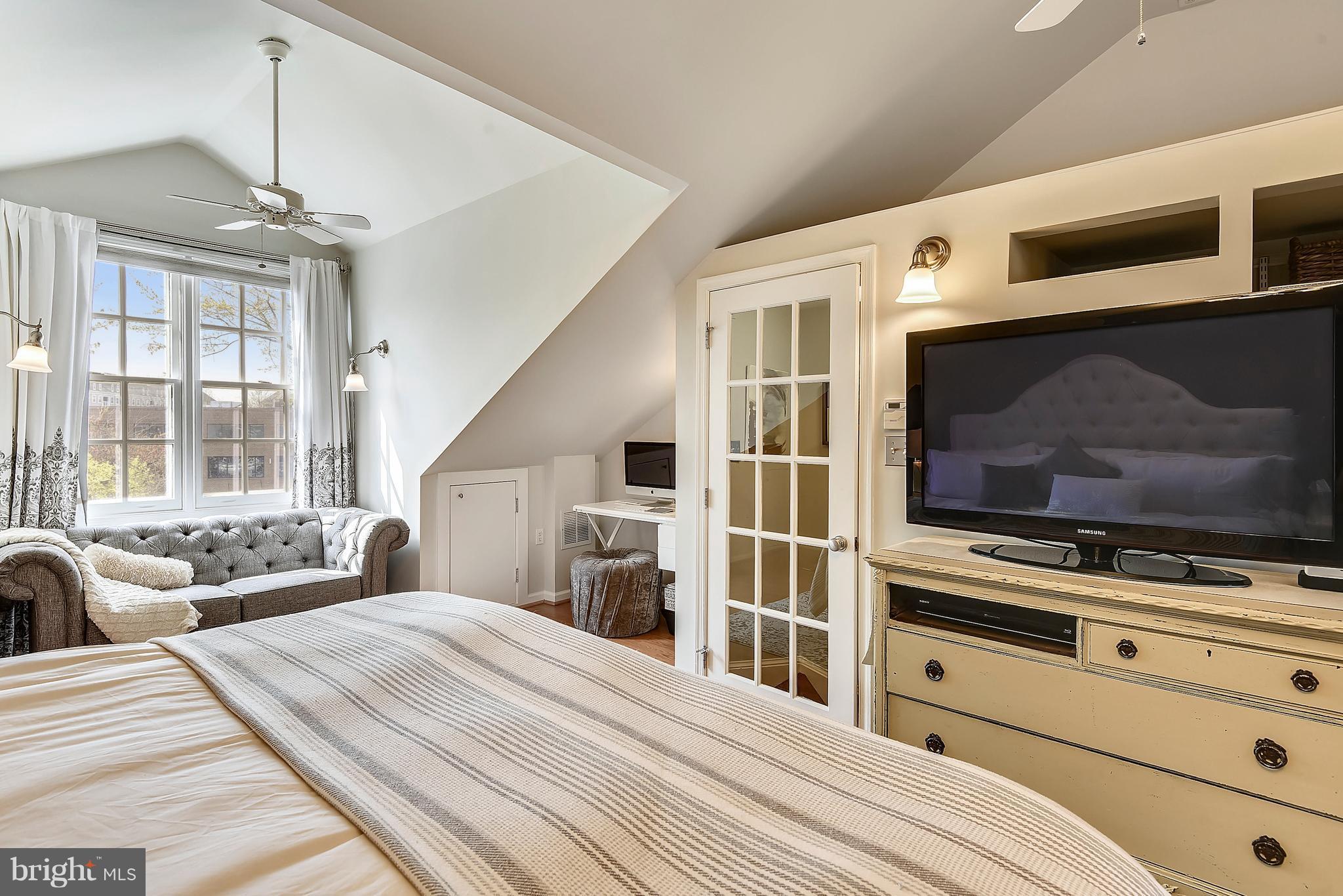 320 Commerce Street Alexandria, VA 22314 - Photo 22 of 30 Master Bedroom on Upper Level 2