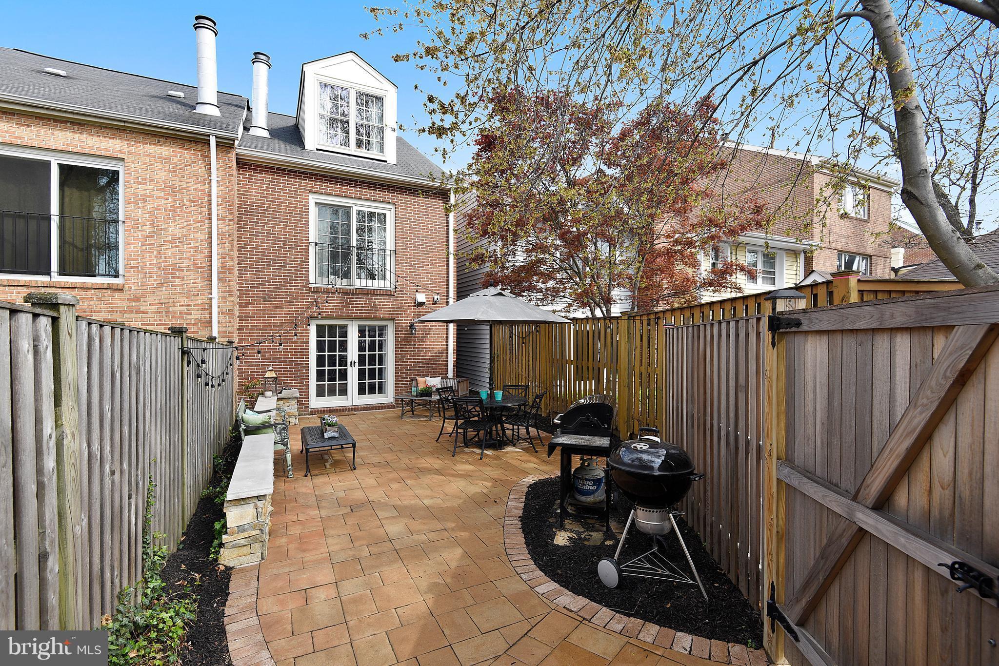 320 Commerce Street Alexandria, VA 22314 - Photo 26 of 30 425 Sq Ft Custom Patio