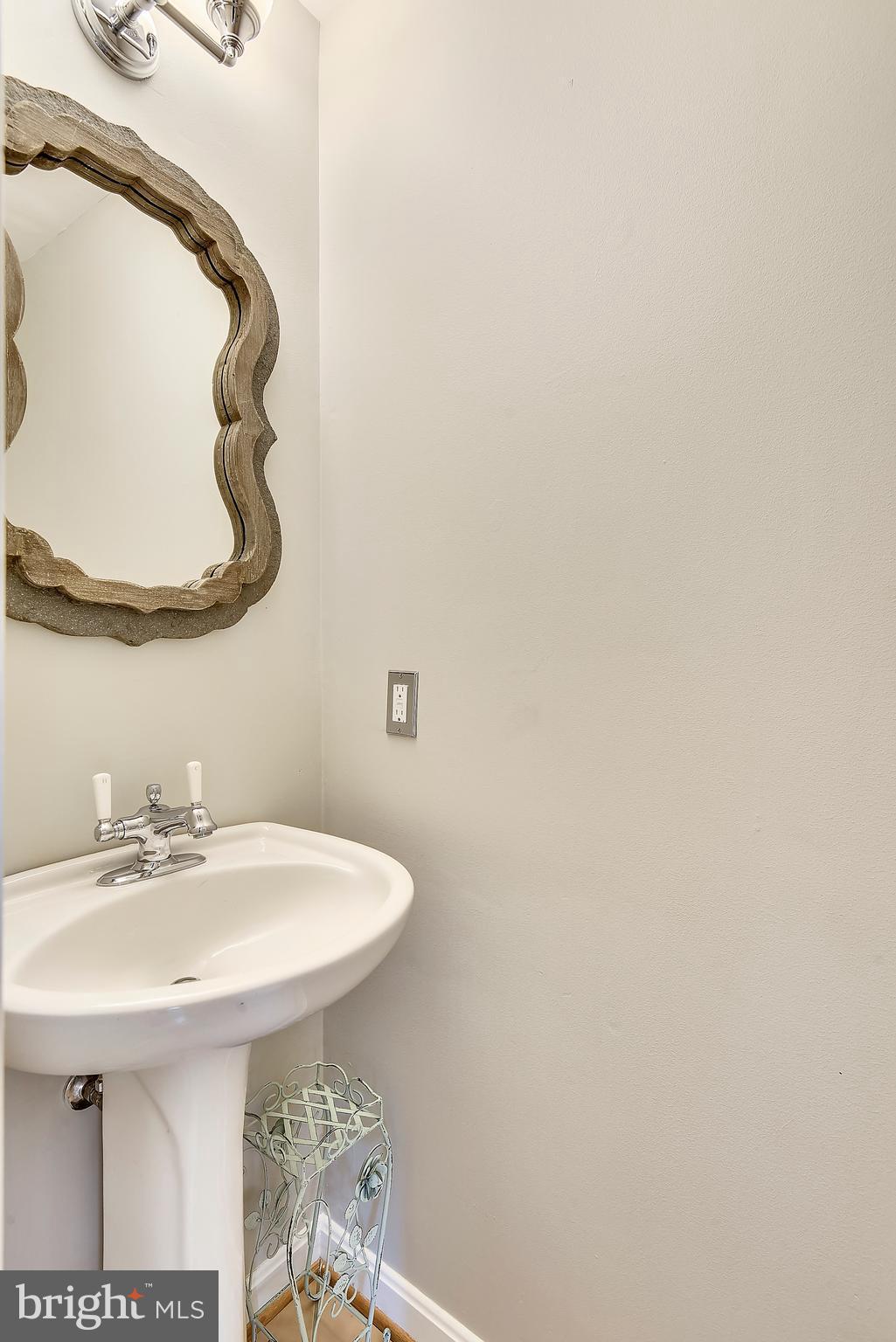 320 Commerce Street Alexandria, VA 22314 - Photo 7 of 30 main level powder room