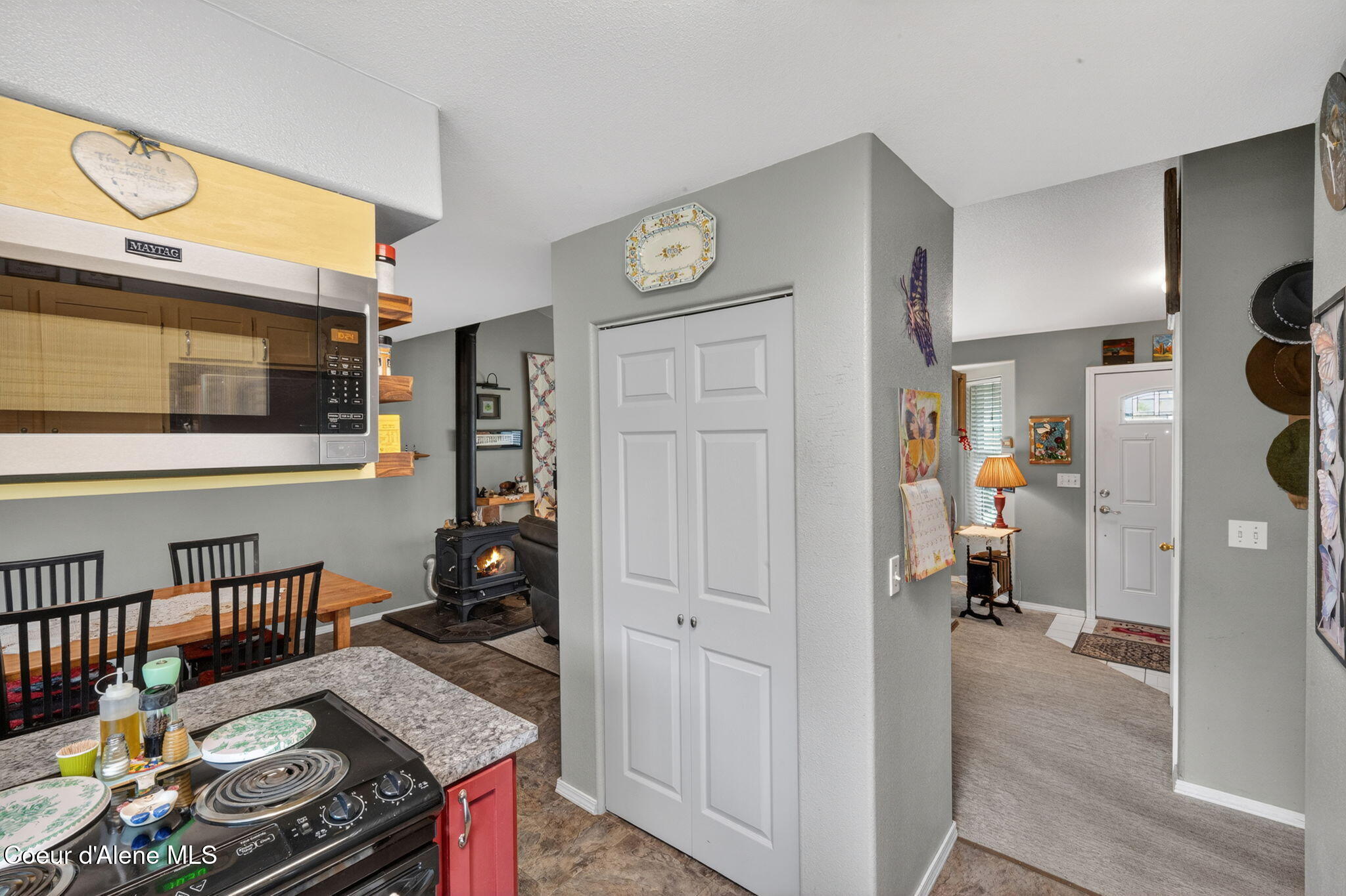 701 South Pleasant View Road Post Falls, ID 83854 - Photo 11 of 30 Kitchen with pantry