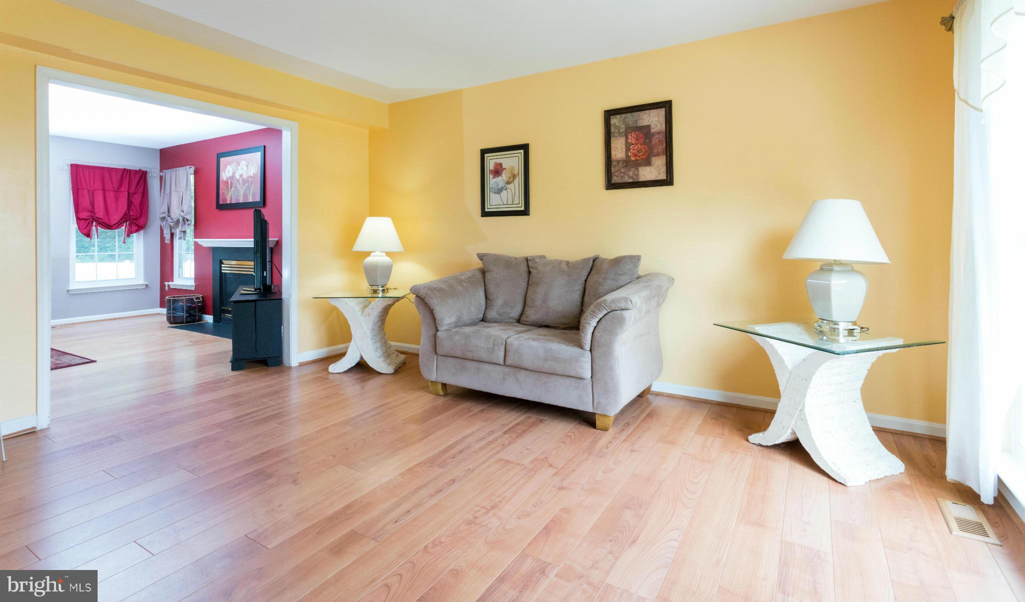 1541 Ringe Drive Severn, MD 21144 - Photo 17 of 30 Living Room
