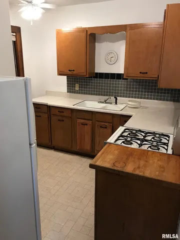 $92,500 | 622 1/2 North Albert Street, Macomb, IL 61455