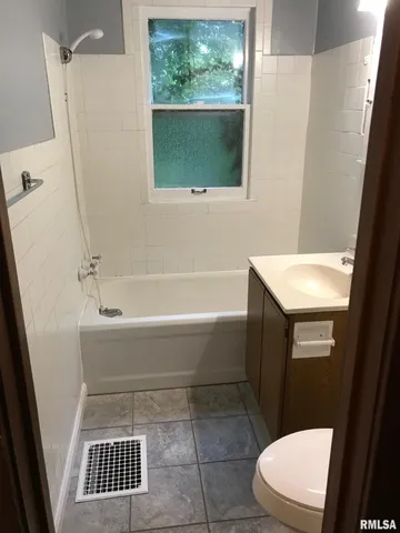 $92,500 | 622 1/2 North Albert Street, Macomb, IL 61455