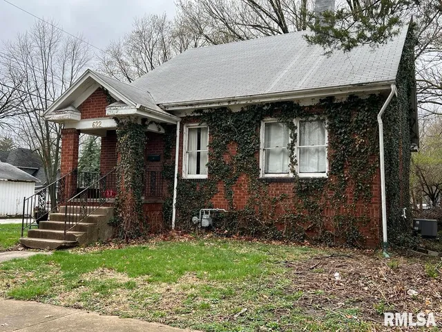 $92,500 | 622 1/2 North Albert Street, Macomb, IL 61455