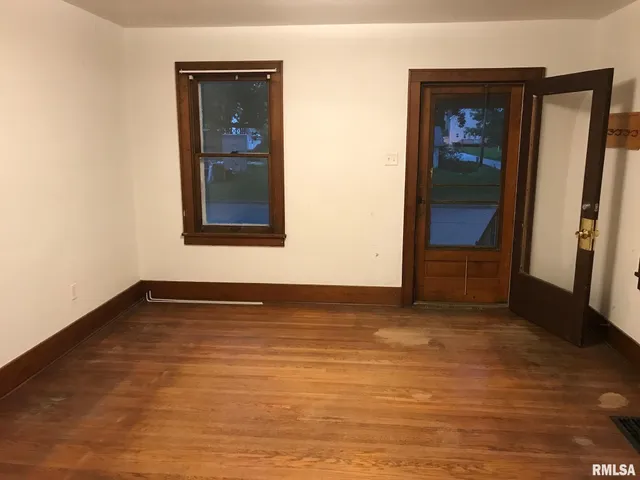 $92,500 | 622 1/2 North Albert Street, Macomb, IL 61455