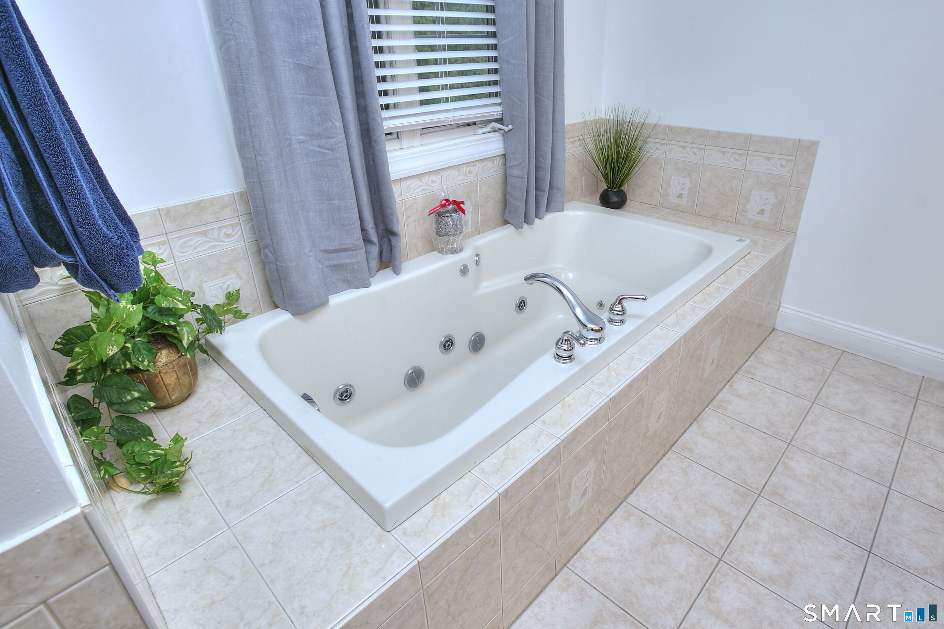 765 Cutspring Road Stratford, CT 06614 - Photo 22 of 33
