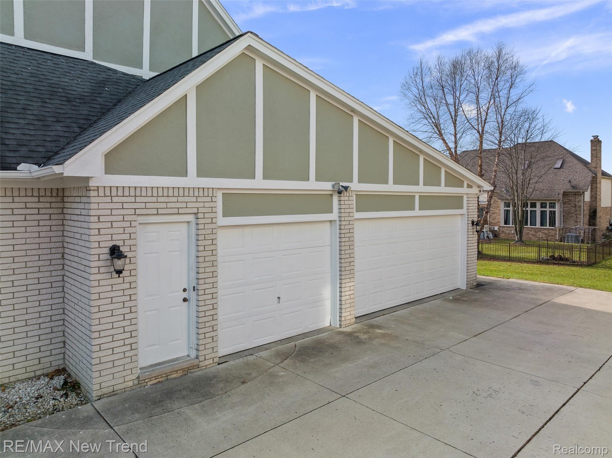 4797 Rambling Drive Troy, MI 48098 - Photo 8 of 59 4797 Rambling Dr-7.jpg