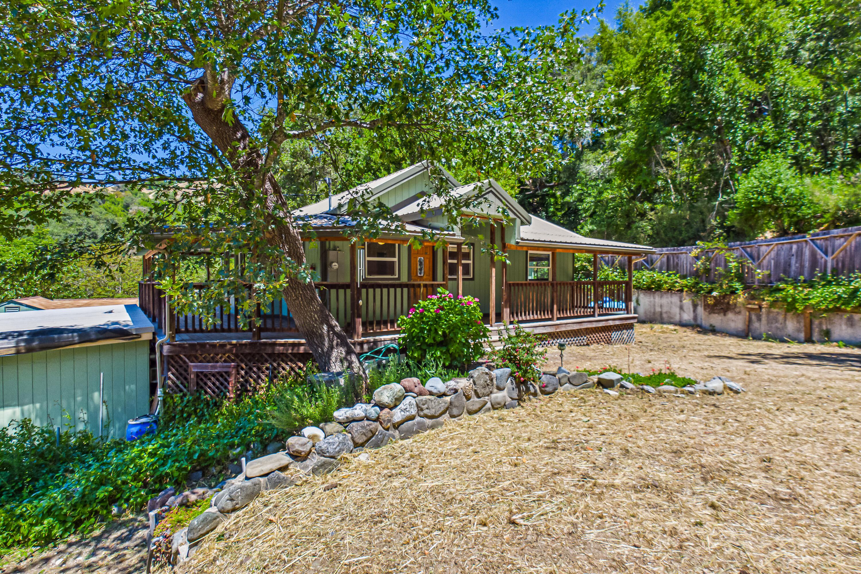 1250 Zenia Bluff Road Alderpoint, CA 95511 - Photo 11 of 73